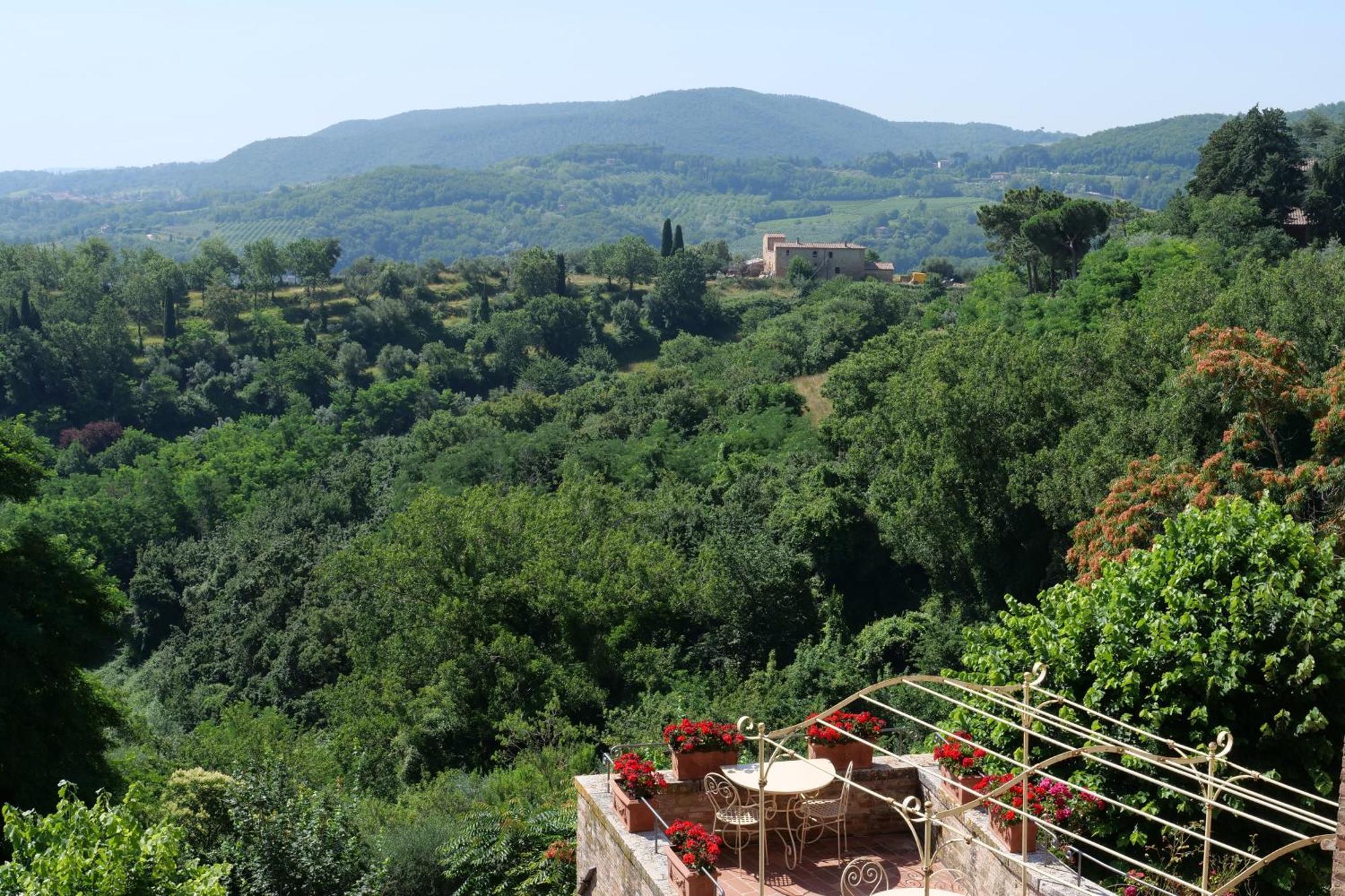 Delcorto Suites Montepulciano Stazione المظهر الخارجي الصورة