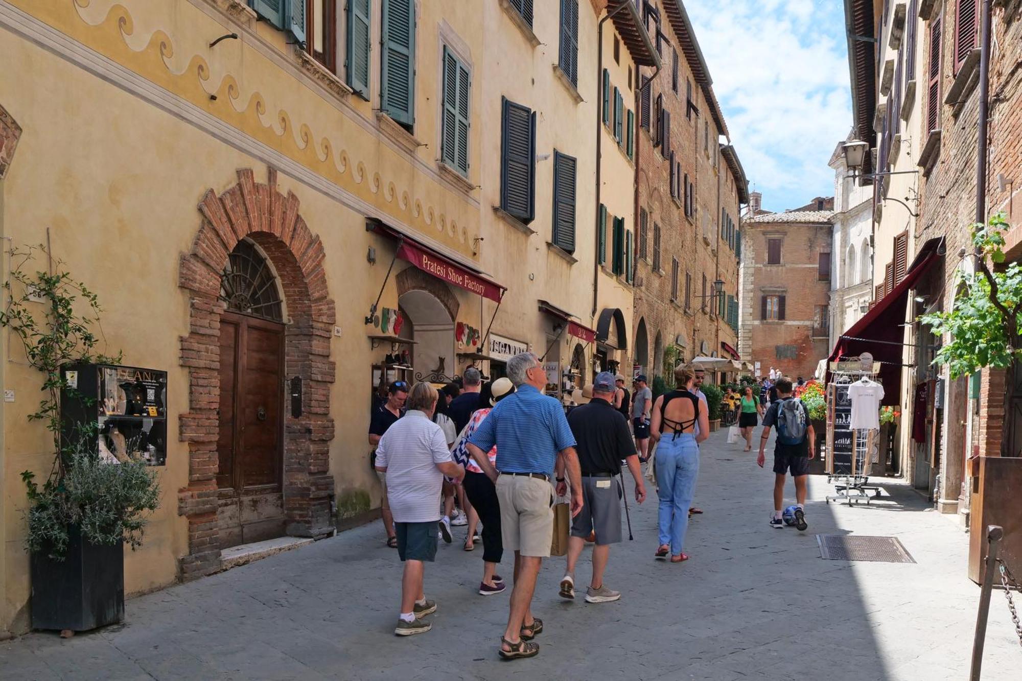 Delcorto Suites Montepulciano Stazione المظهر الخارجي الصورة
