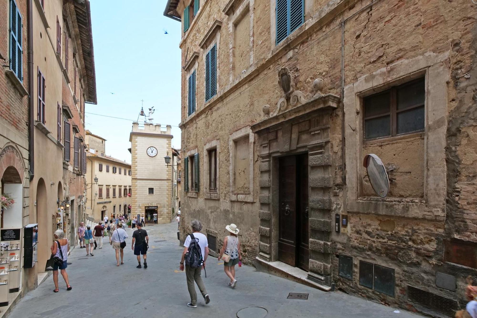 Delcorto Suites Montepulciano Stazione المظهر الخارجي الصورة